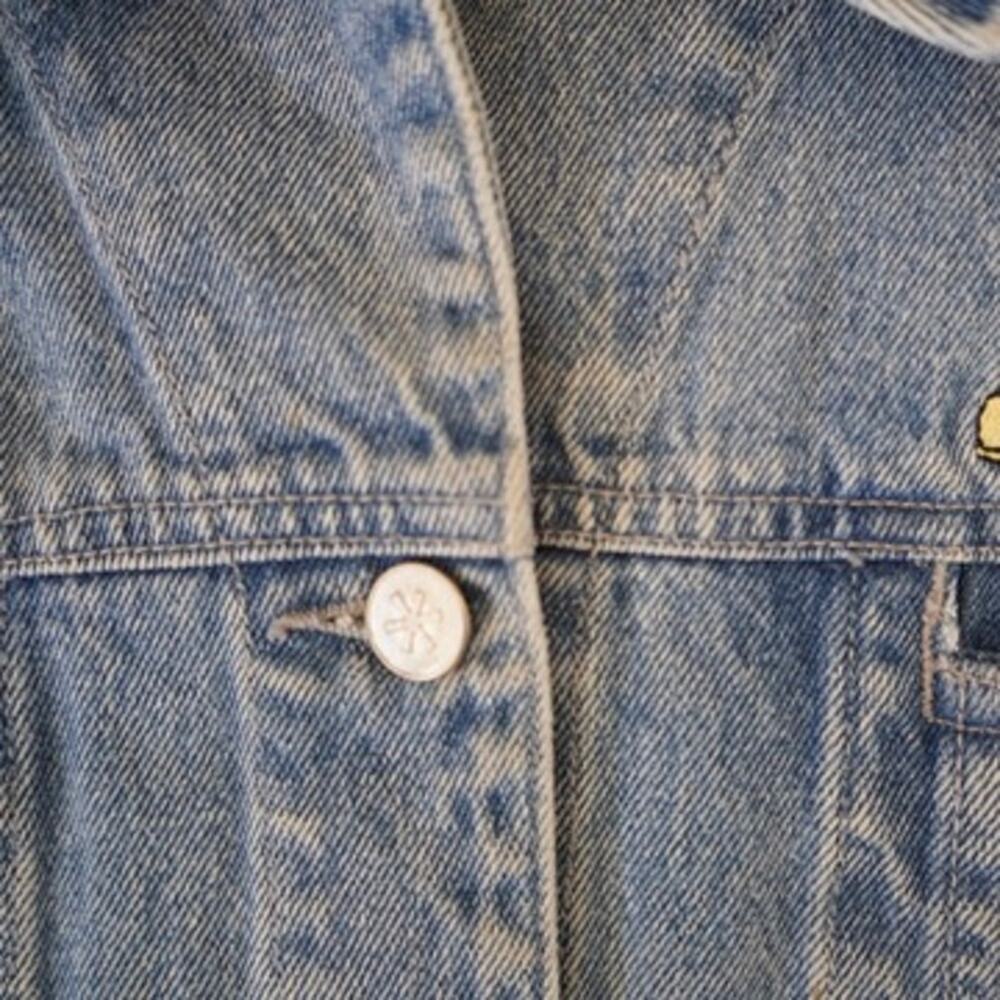 Disney Store Mickey & Minnie Mouse embroidered Denim Jacket Blue Womens Size XL - Picture 7 of 11